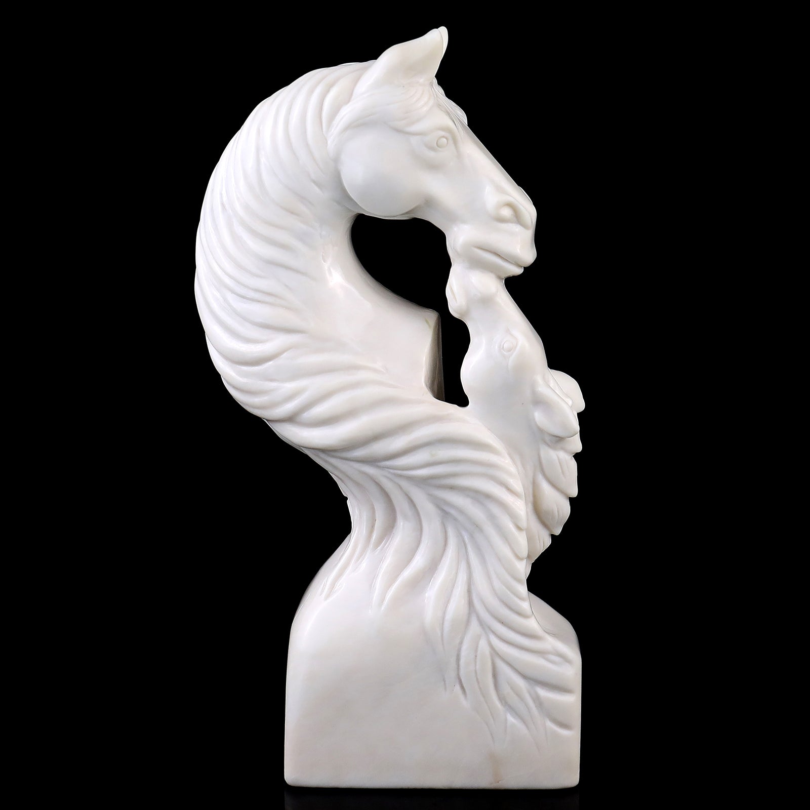 White jade giraffe / hot or horse crystal carving