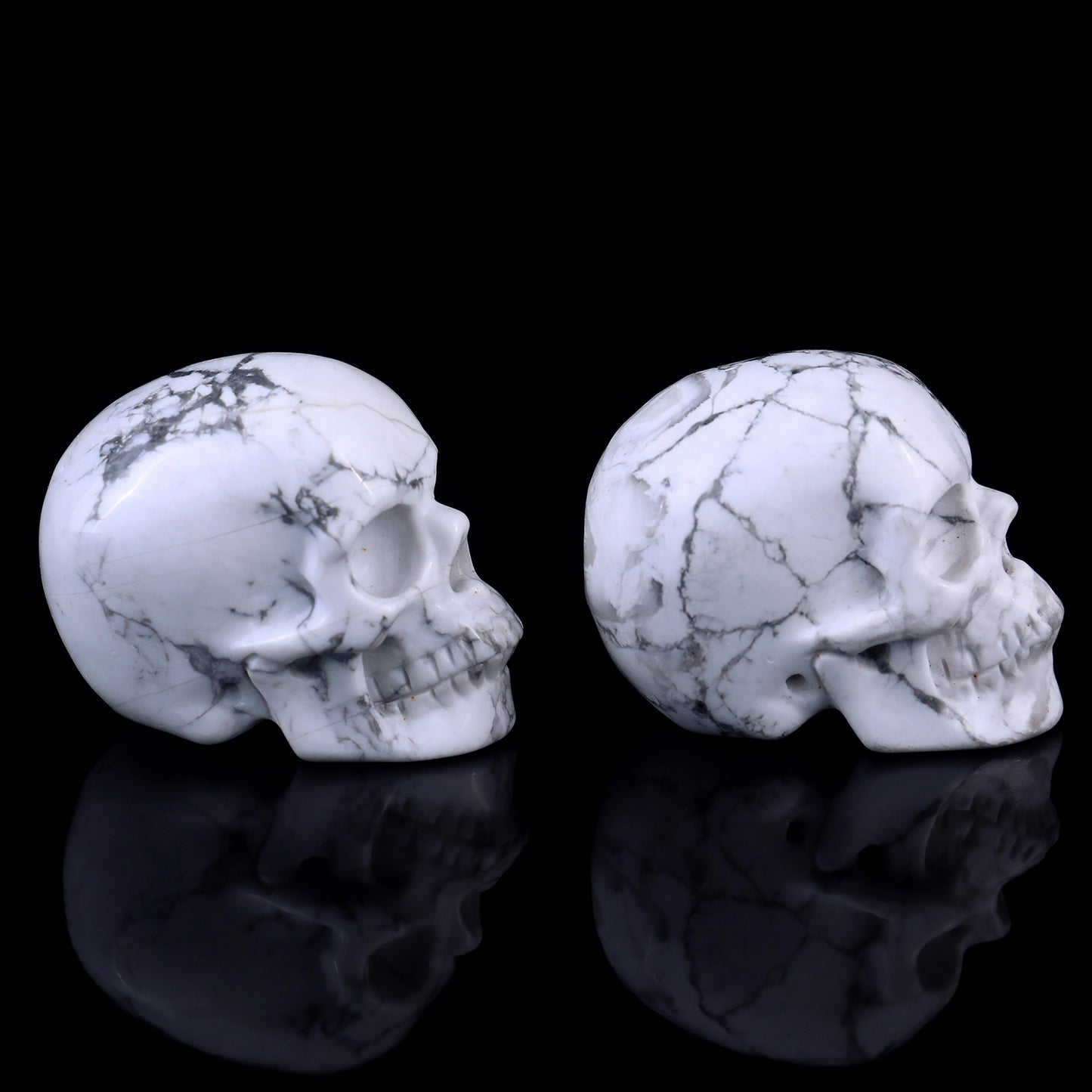 2.2" Howlite Hand Carved Crystal Realistic Skull Sculpture Crystallumi