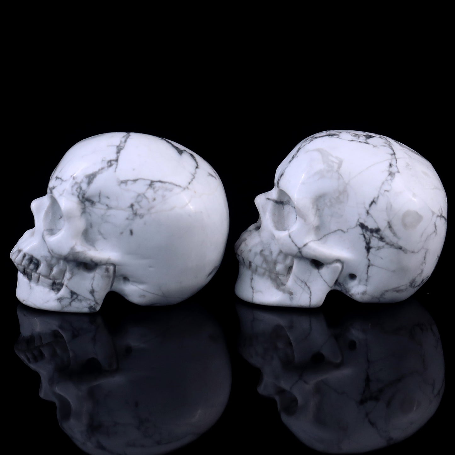 2.2" Howlite Hand Carved Crystal Realistic Skull Sculpture Crystallumi