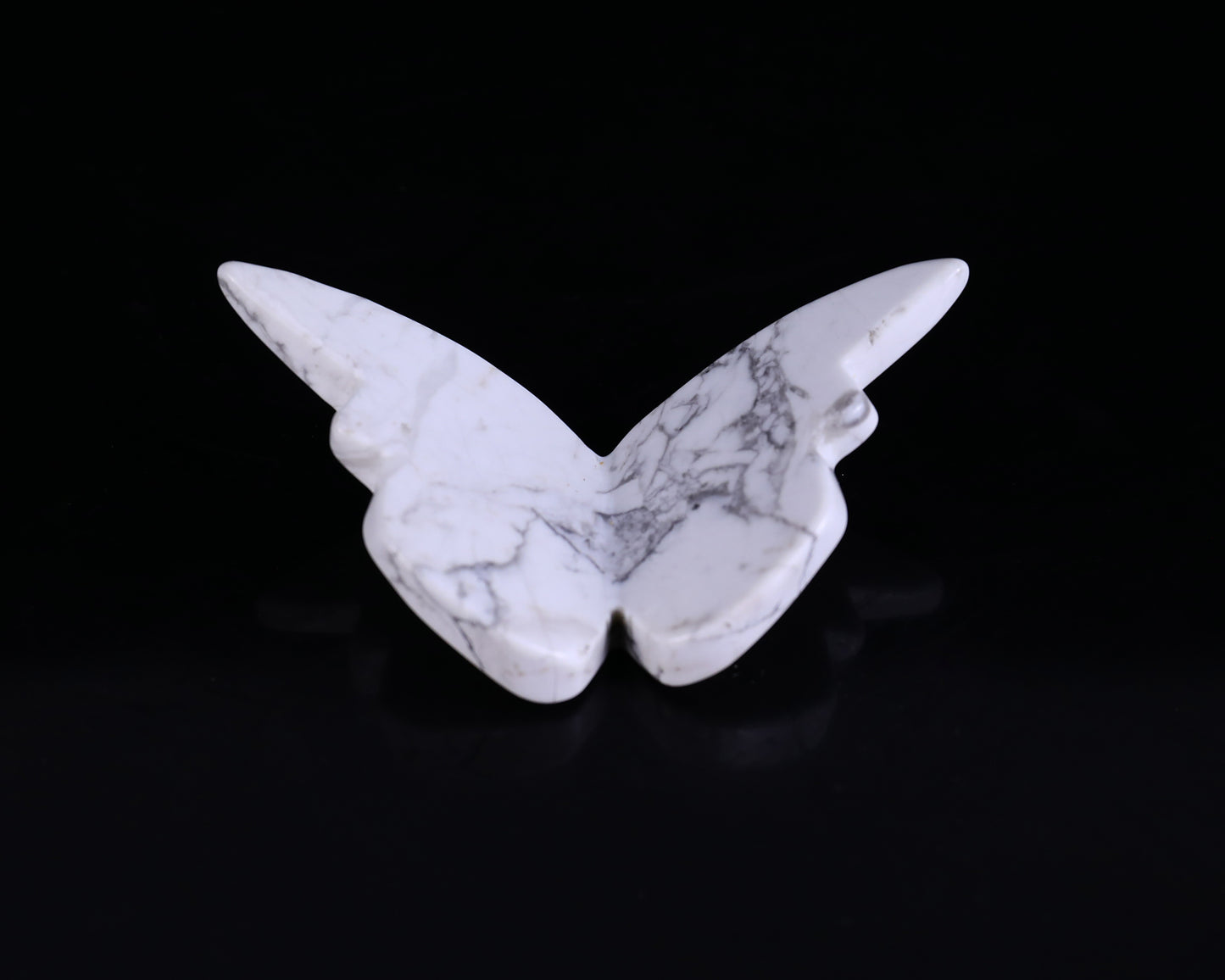 Natural Howlite Hand Carved Crystal Butterfly Set (4pcs)