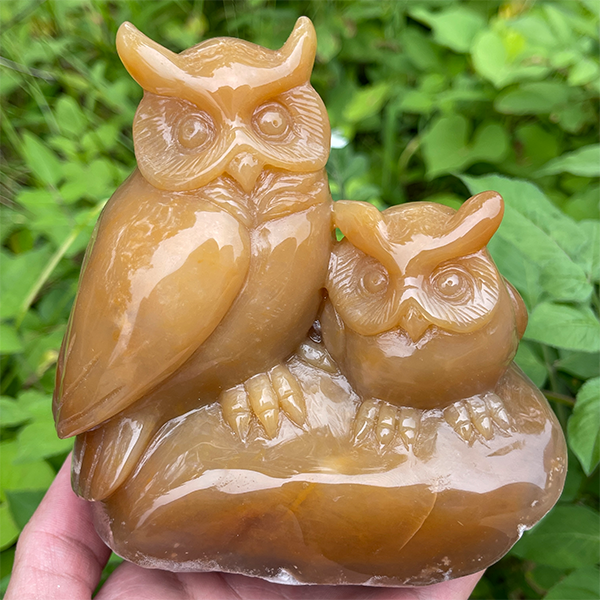 5.0" Chalcedony Hand Carved Crystal Owls Sculpture Crystallumi