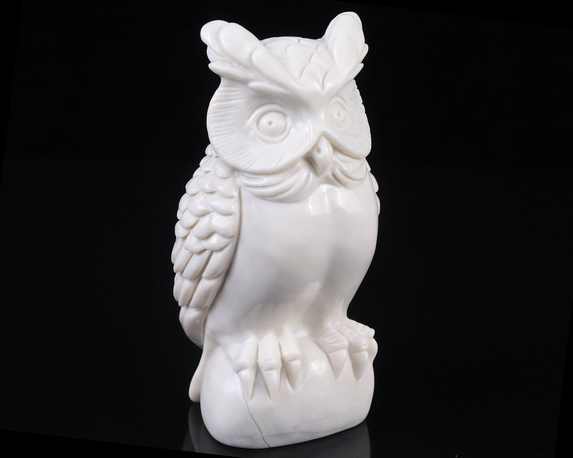 5.9" White Jade Hand Carved Crystal Owl Sculpture Crystallumi