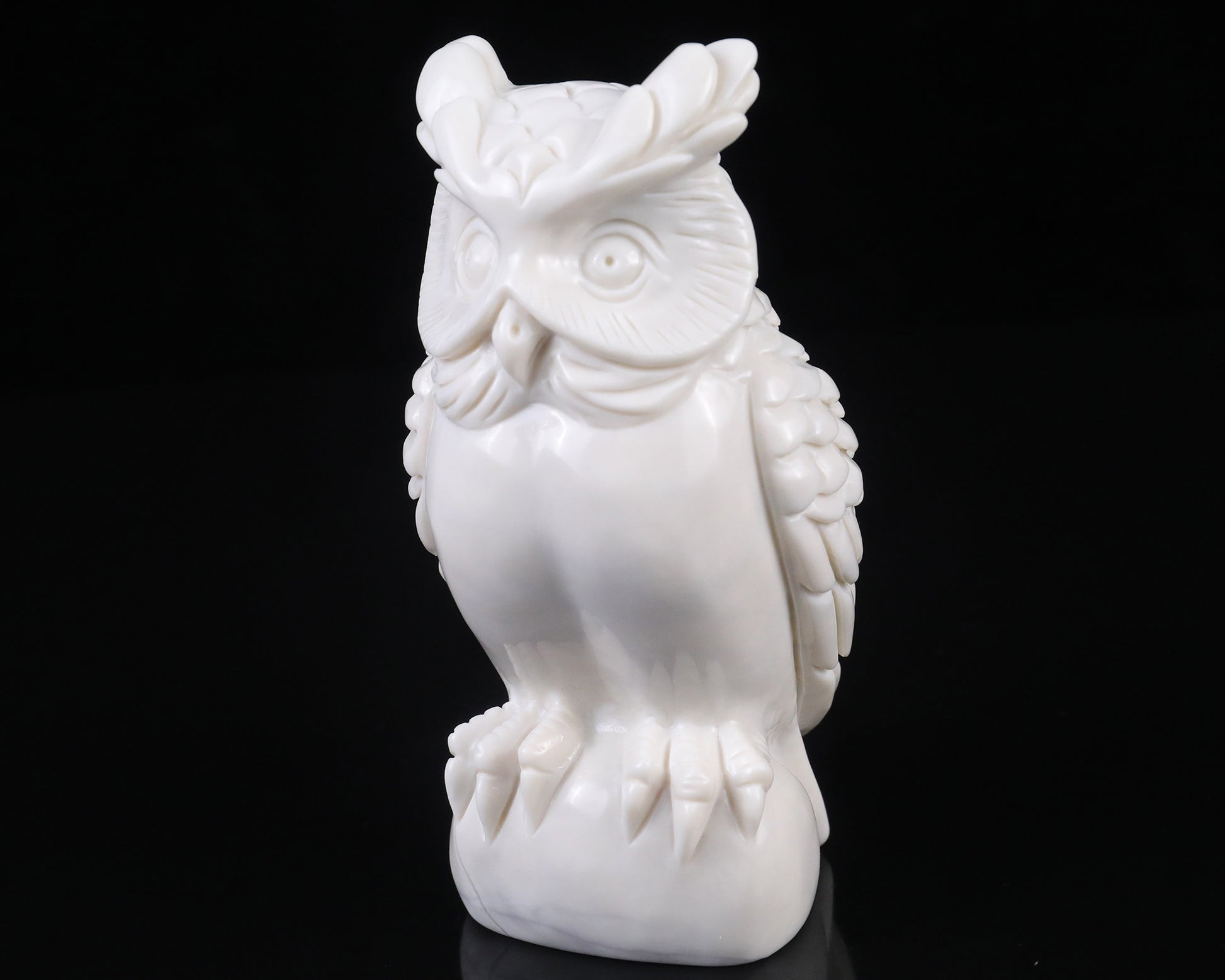 5.9" White Jade Hand Carved Crystal Owl Sculpture Crystallumi