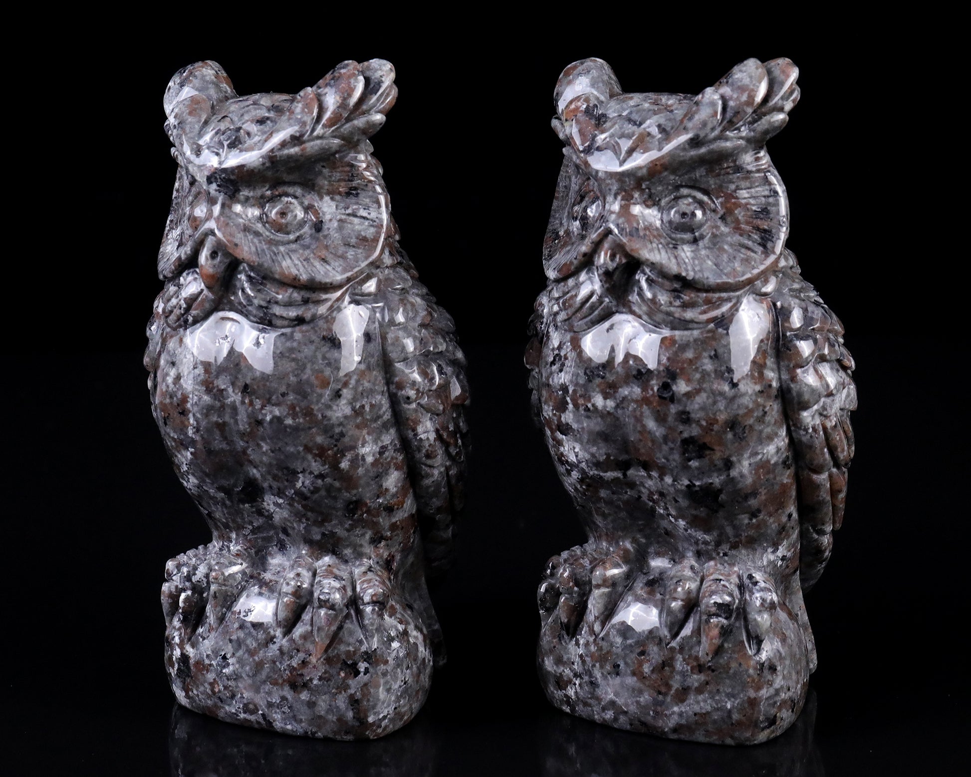 5.9" Yooperlite Hand Carved Crystal Owl Sculpture Crystallumi