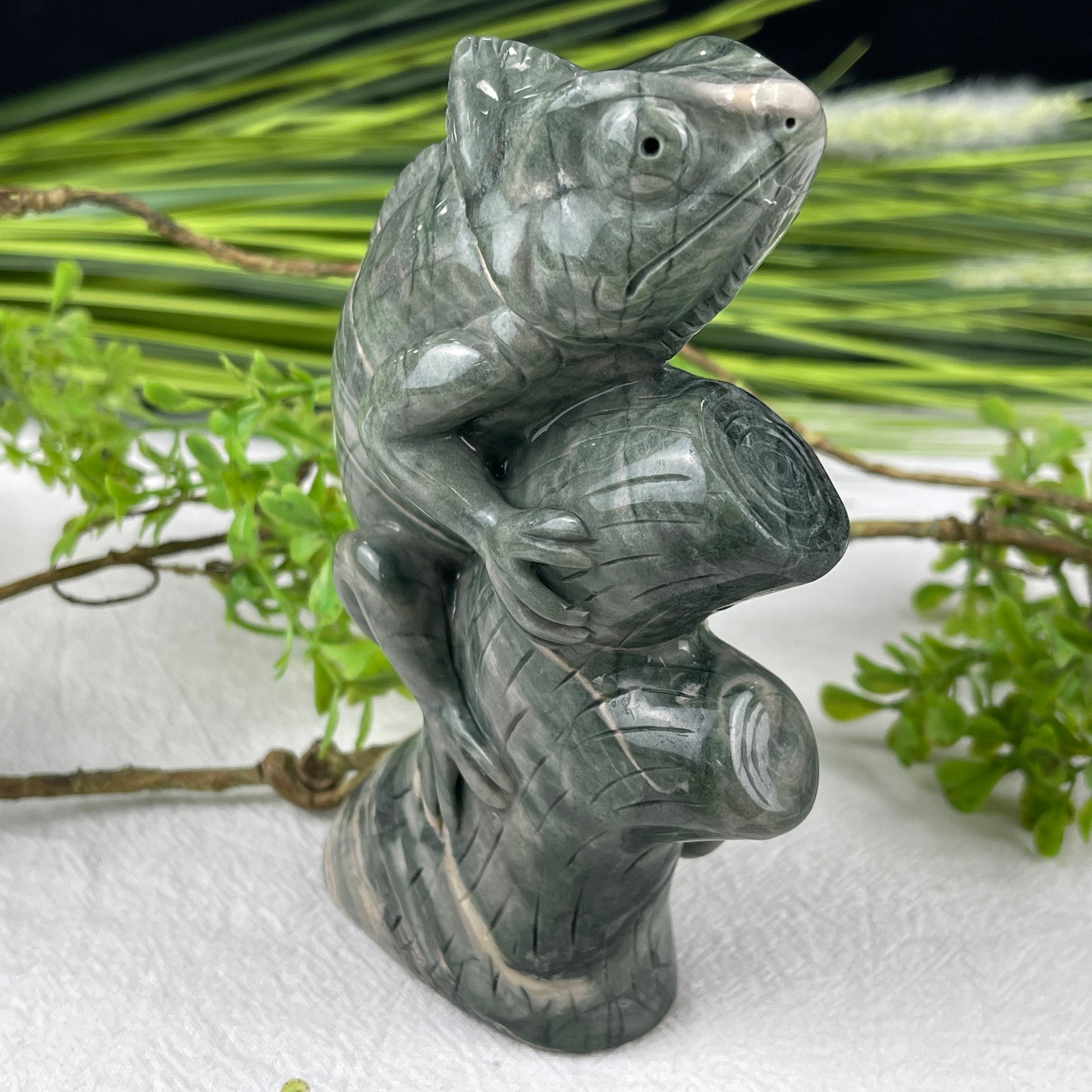 5‘’ Jiulong Jade Hand Carved Crystal Lizard Statue Decoration Crystallumi