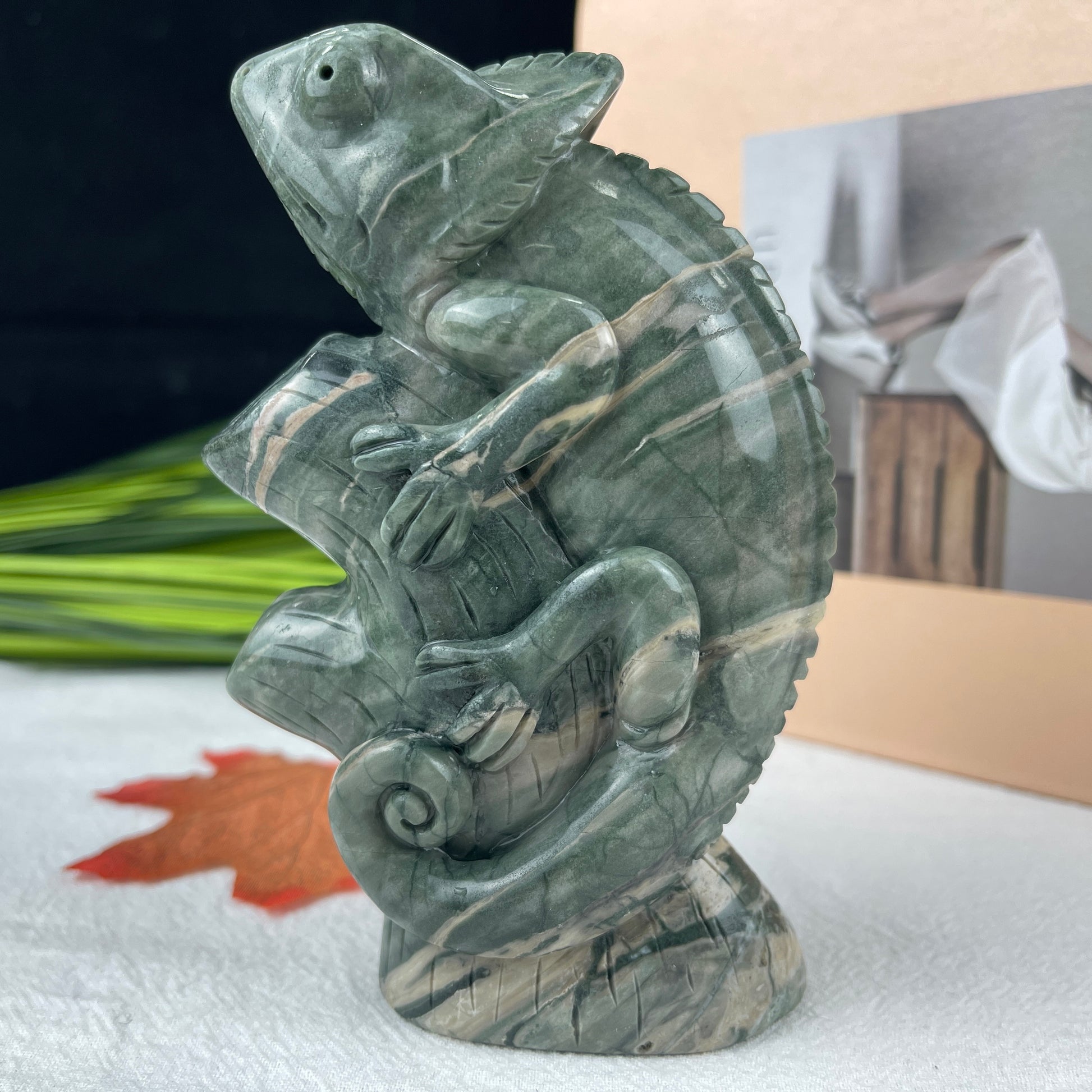 5‘’ Jiulong Jade Hand Carved Crystal Lizard Statue Decoration Crystallumi