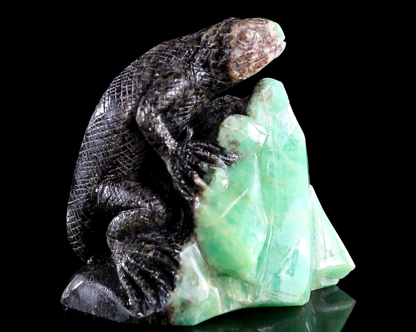 2.8" Natural Emerald Hand Carved Crystal Lizard Sculpture