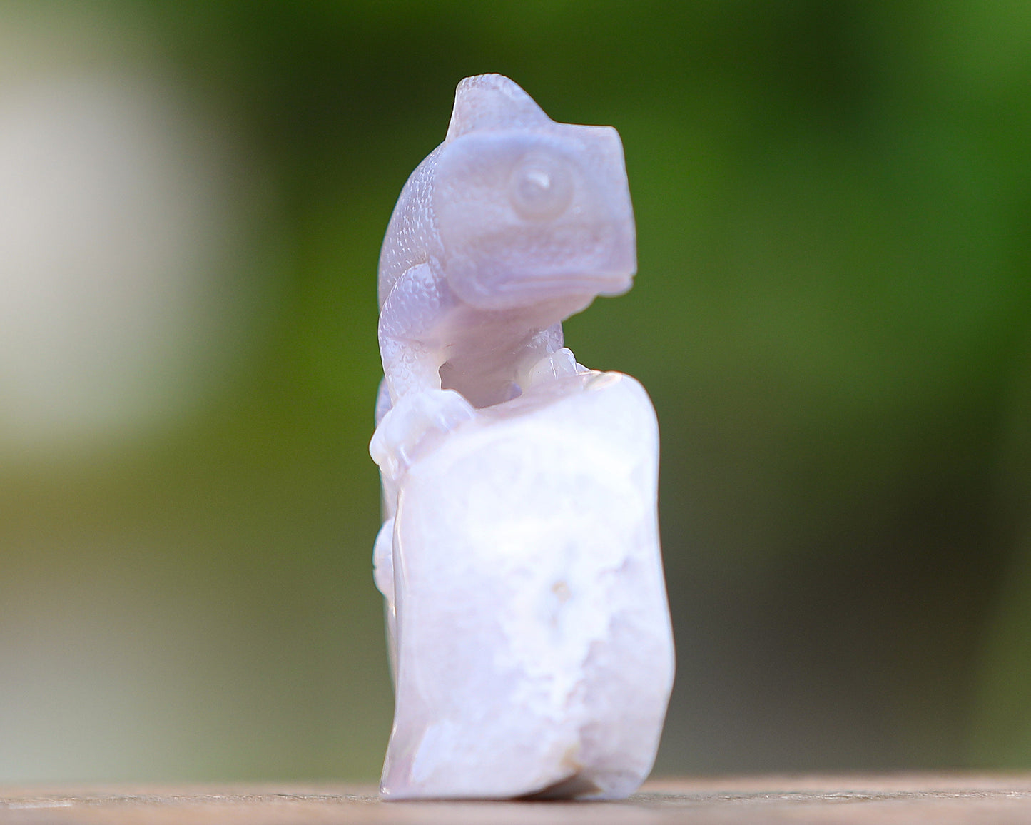 4.6" Amethyst Geode Agate Hand Carved Crystal Lizard Sculpture