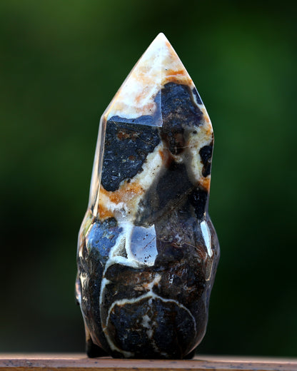 Unique 8.2" Geode Agate Hand Carved Crystal Geode Skull Sculpture