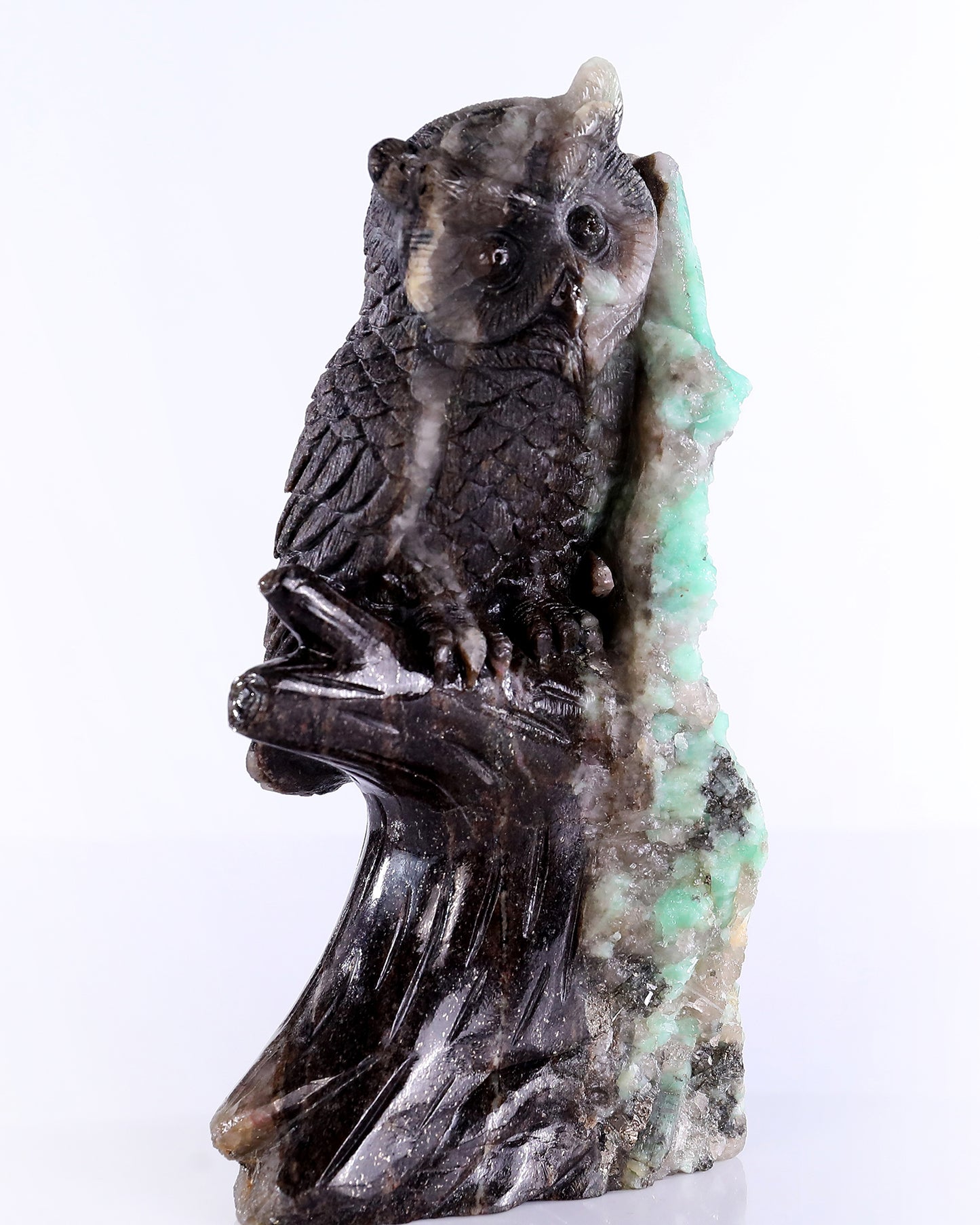 7.3" Natural Emerald Hand Carved Crystal Owls Sculpture