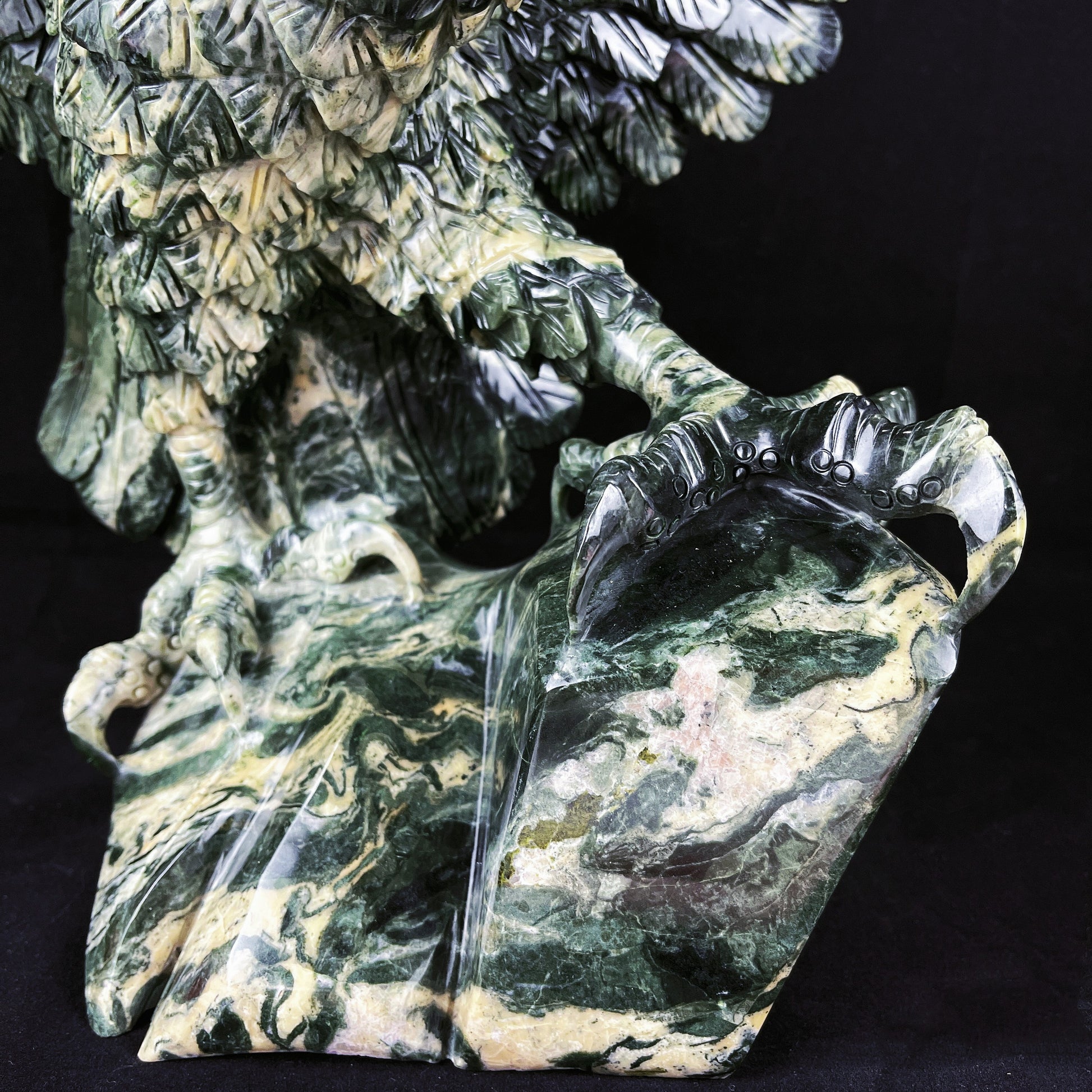 Amazing 16.4'' Jiulong Jade Hand Carved Crystal Eagle Sculpture Collection Animal Figurines Crystal Healing Decor Crystallumi